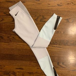 Nike 7/8 Colorblock Leggings with